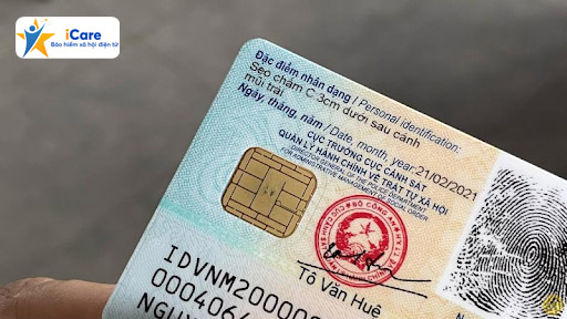 Thẻ căn cước được tích hợp một chip điện tử chứa các thông tin cá nhân quan trọng